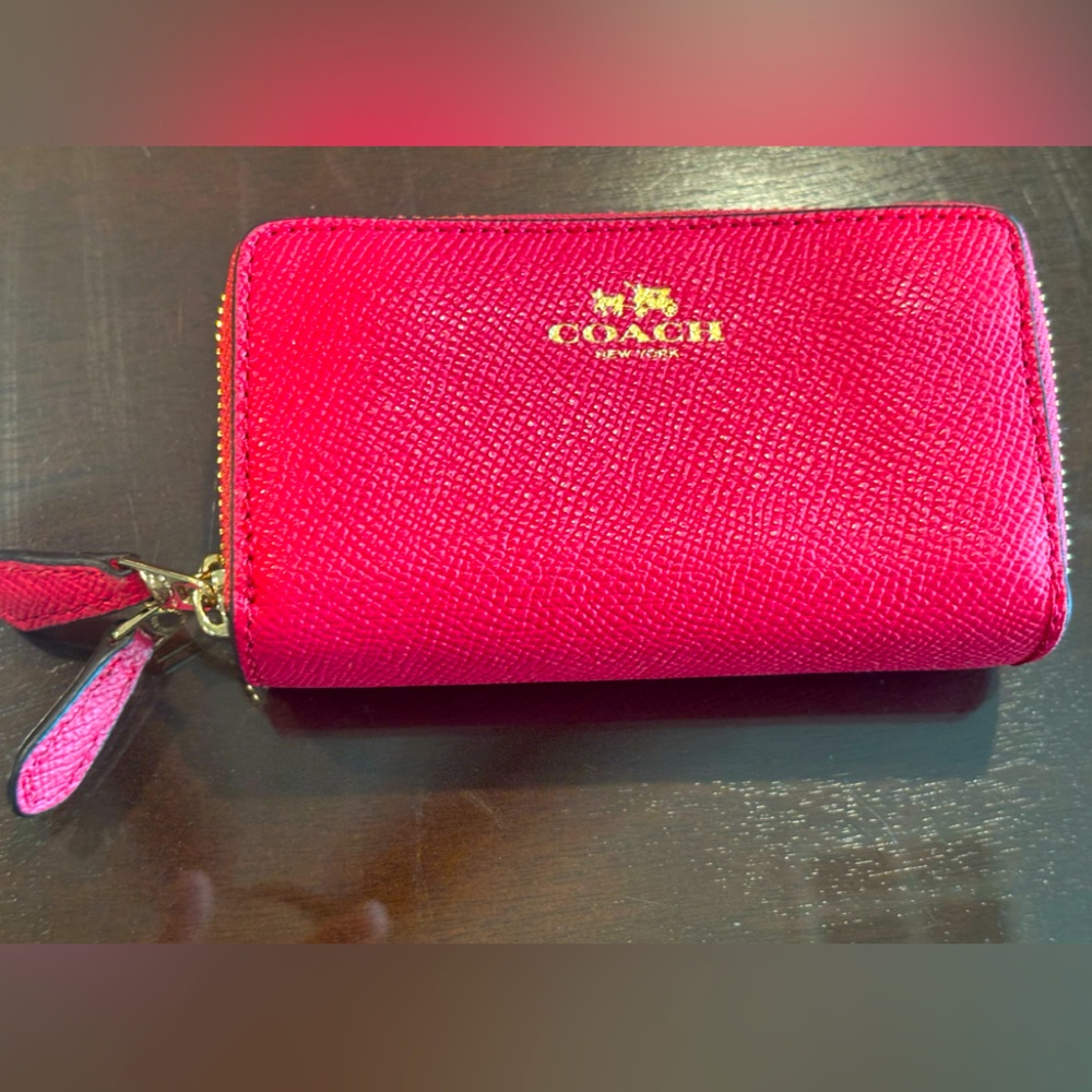 NWOT Coach accordion wallet